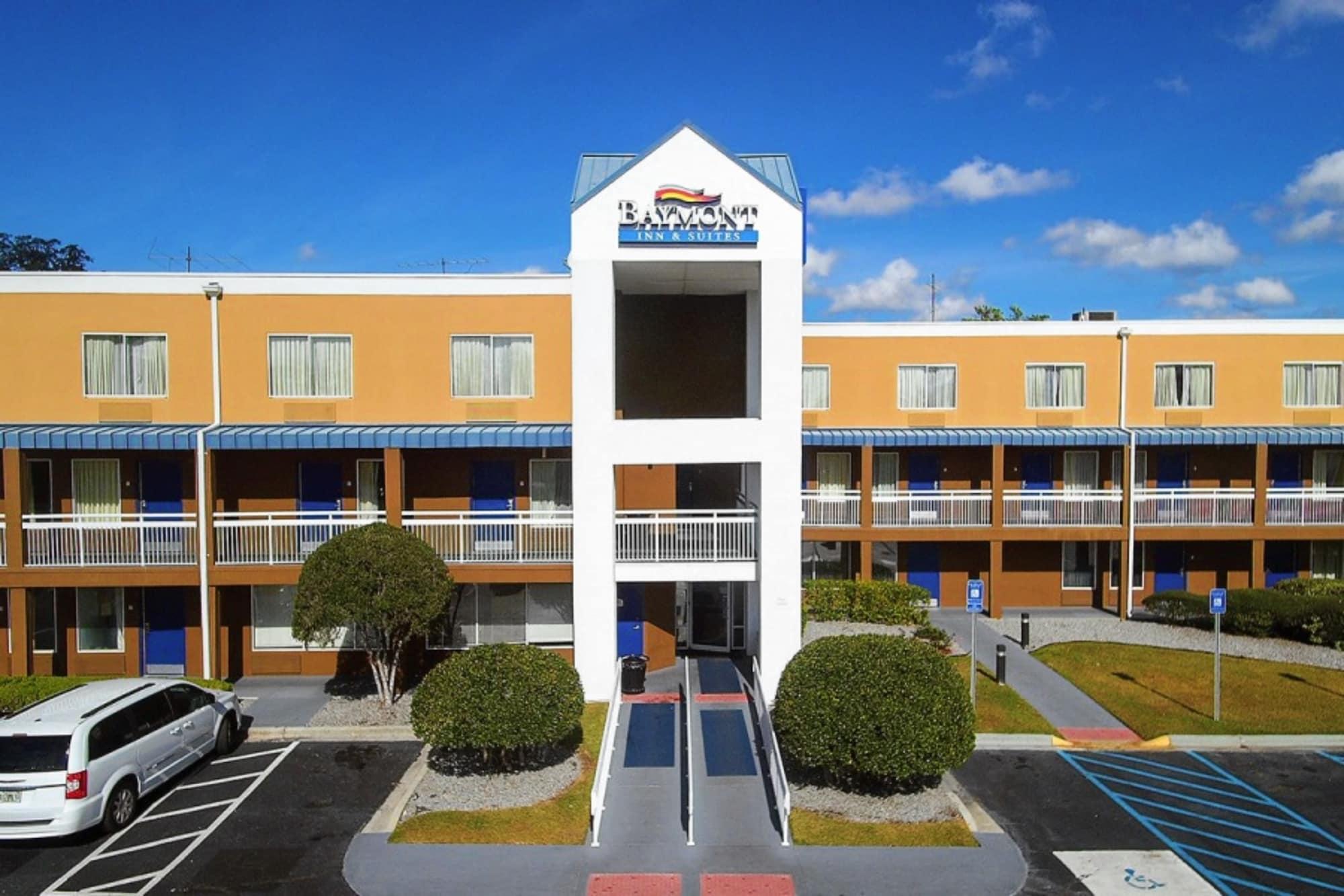 Baymont By Wyndham Savannah Midtown Экстерьер фото
