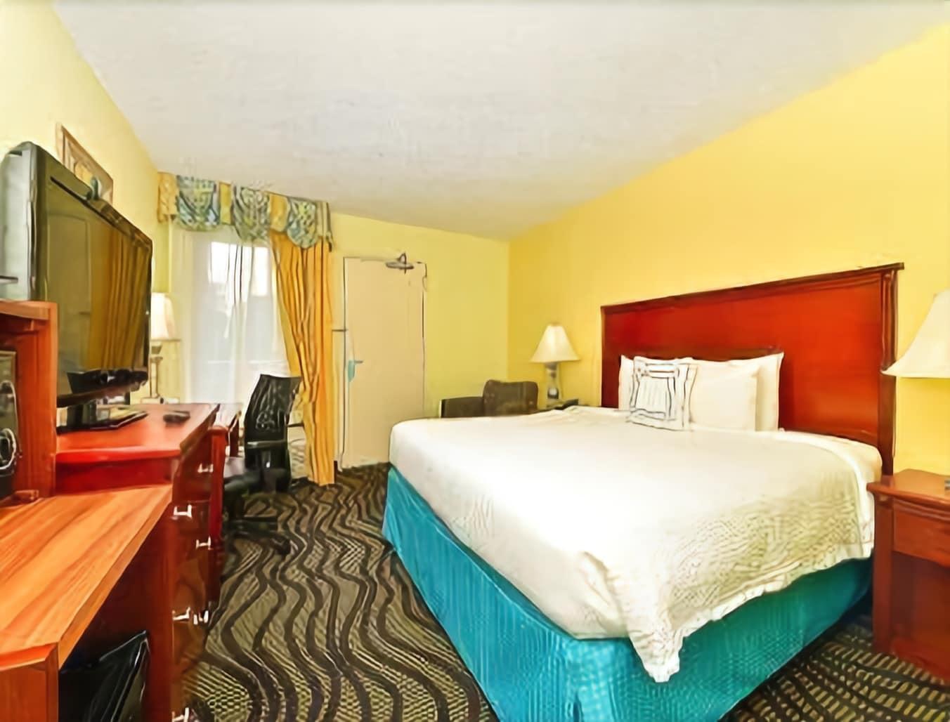 Baymont By Wyndham Savannah Midtown Экстерьер фото